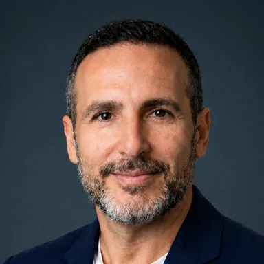 Juanfran, consultor de IA, automatización y marketing digital de Blogomedia